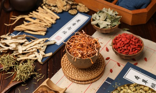抑郁症药方-治抑郁症的药用法网 - 为你提供治抑郁症的药用法用量、抑郁症药方